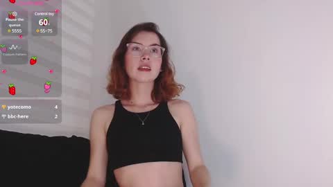 Snapshot of joan_didion chatting on 01/03/25, 05:50 Joan Didion online show from 01/03/25, 05:50