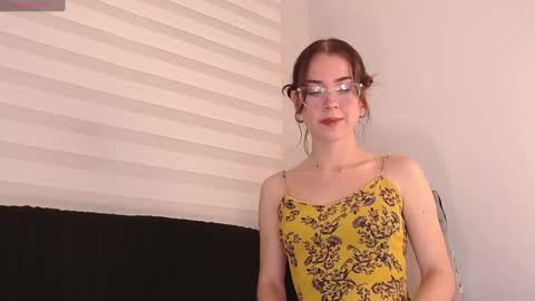 Snapshot of joan_didion chatting on 02/05/25, 05:52 Joan Didion online show from 02/05/25, 05:52