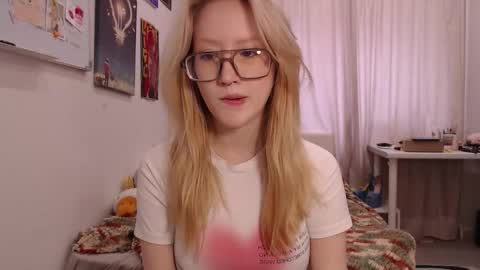 joan_kiss online show from 09/09/25, 06:02