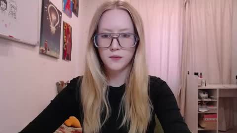 Snapshot of joan_kiss chatting on 07/11/26, 01:30 joan_kiss online show from 07/11/26, 01:30