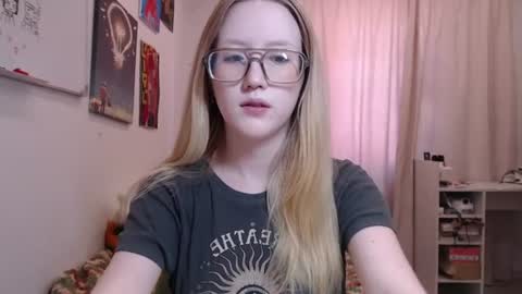 Snapshot of joan_kiss chatting on 07/29/26, 04:21 joan_kiss online show from 07/29/26, 04:21