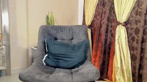 JOAN SAENZ online show from 02/24/25, 04:16