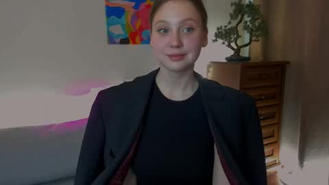 joana_beatris online show from 04/17/26, 12:08