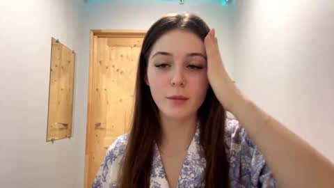 Adel online show from 01/07/26, 07:05