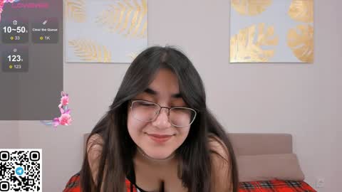 Mia online show from 01/11/25, 01:11