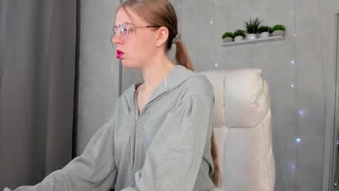 joann_shermann online show from 09/23/25, 12:35