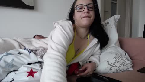 Snapshot of joanna_cw chatting on 02/06/25, 10:48 Jo online show from 02/06/25, 10:48