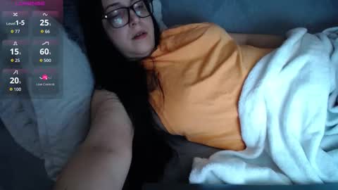 Snapshot of joanna_cw chatting on 10/07/25, 01:14 Jo online show from 10/07/25, 01:14