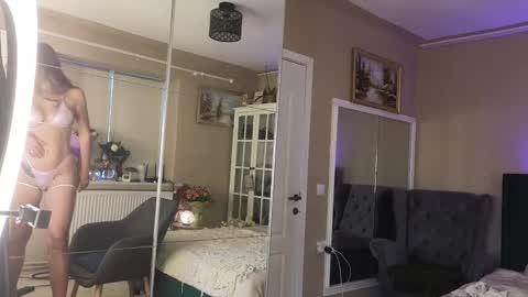 Joanne online show from 02/12/25, 08:38