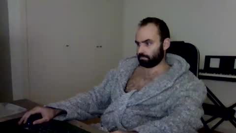 joaodias_18 online show from 11/19/25, 09:37