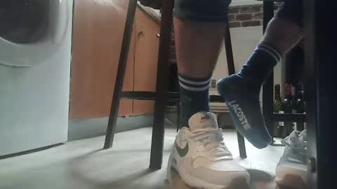 Snapshot of jobbeduval chatting on 01/28/25, 10:23 GUILLAUME feet and socks online show from 01/28/25, 10:23