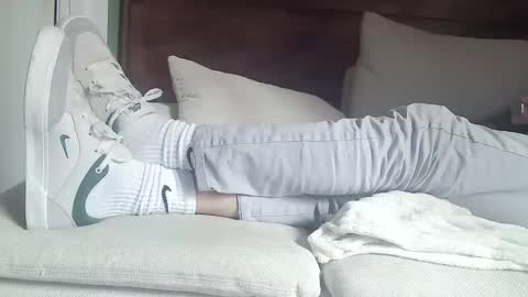 Snapshot of jobbeduval chatting on 01/31/25, 11:03 GUILLAUME feet and socks online show from 01/31/25, 11:03