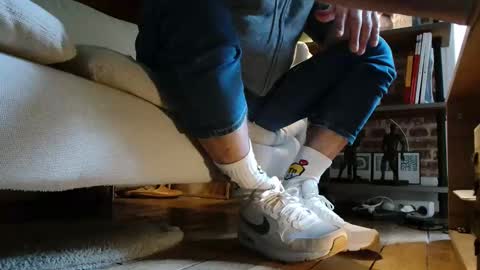 Snapshot of jobbeduval chatting on 02/05/25, 09:57 GUILLAUME feet and socks online show from 02/05/25, 09:57