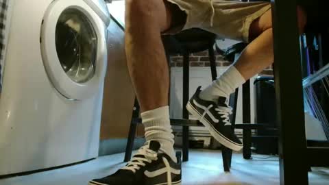 Snapshot of jobbeduval chatting on 02/08/25, 08:31 GUILLAUME feet and socks online show from 02/08/25, 08:31