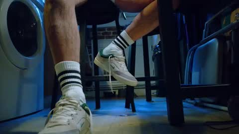 Snapshot of jobbeduval chatting on 03/08/25, 05:11 GUILLAUME feet and socks online show from 03/08/25, 05:11