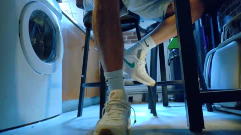 Snapshot of jobbeduval chatting on 03/09/25, 08:07 GUILLAUME feet and socks online show from 03/09/25, 08:07