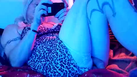 Snapshot of jocelynnuttz chatting on 10/27/25, 05:55 jocelynnuttz online show from 10/27/25, 05:55