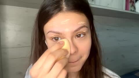 Mila online show from 04/13/26, 09:48