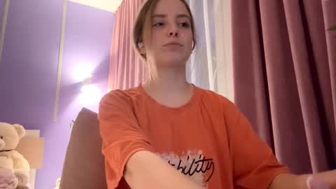 Lina online show from 11/29/25, 11:57