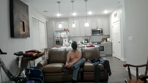 Snapshot of joe1997202399 chatting on 12/18/25, 12:17 joe1997202399 online show from 12/18/25, 12:17