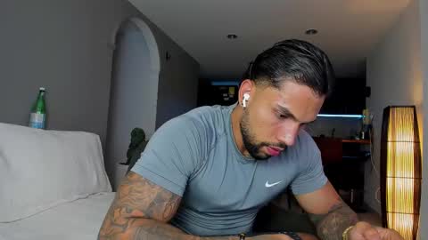 joe_esthetic online show from 11/14/25, 01:59