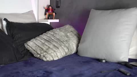 joe_steel1 online show from 12/14/25, 04:23