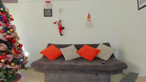 Snapshot of joelandalexa chatting on 12/17/24, 07:37 joelandalexa online show from 12/17/24, 07:37