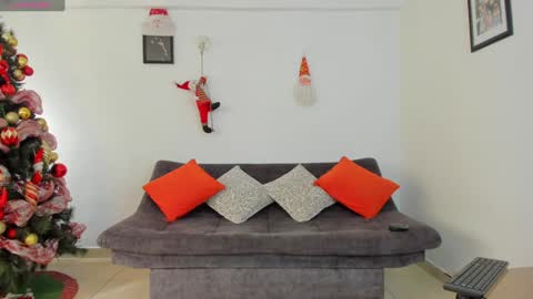 Snapshot of joelandalexa chatting on 12/28/24, 08:58 joelandalexa online show from 12/28/24, 08:58