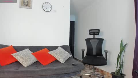 Snapshot of joelandalexa chatting on 02/18/25, 08:25 joelandalexa online show from 02/18/25, 08:25