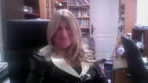 Snapshot of joelatex chatting on 10/30/25, 08:27 Joelatex online show from 10/30/25, 08:27