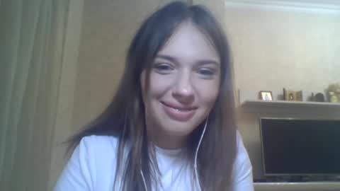 Jennifer online show from 09/11/25, 04:29