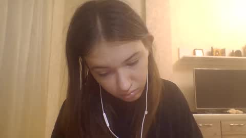 Jennifer online show from 10/12/25, 02:05