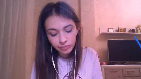 Jennifer online show from 11/27/25, 08:11