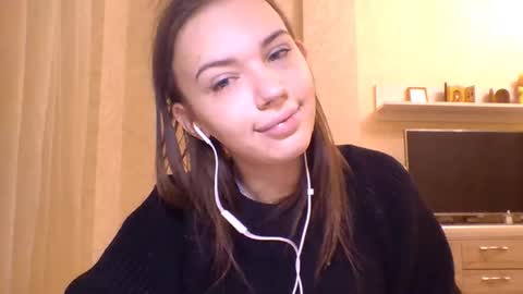 Jennifer online show from 12/17/25, 07:09