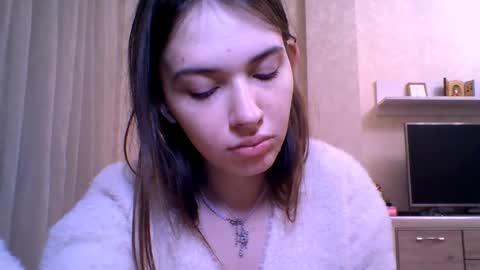 Jennifer online show from 03/25/26, 05:52