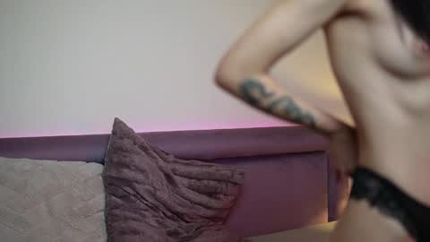  Joelle  online show from 11/12/25, 09:47