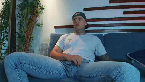     online show from 11/09/25, 03:05