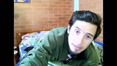 Snapshot of johan70nsexy chatting on 06/03/26, 02:33 johan70nsexy online show from 06/03/26, 02:33