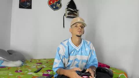 Snapshot of johan_and_antonella chatting on 01/15/26, 09:51 johan_and_antonella online show from 01/15/26, 09:51