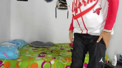 Snapshot of johan_and_antonella chatting on 01/17/26, 10:42 johan_and_antonella online show from 01/17/26, 10:42