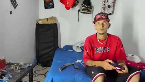 Snapshot of johan_and_antonella chatting on 02/13/26, 10:39 johan_and_antonella online show from 02/13/26, 10:39