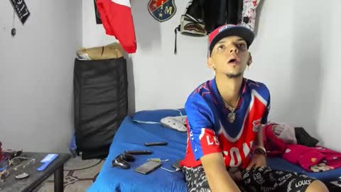 Snapshot of johan_and_antonella chatting on 02/18/26, 05:47 johan_and_antonella online show from 02/18/26, 05:47