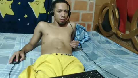 Snapshot of johan_horny_boy chatting on 01/04/25, 07:03 Johan online show from 01/04/25, 07:03