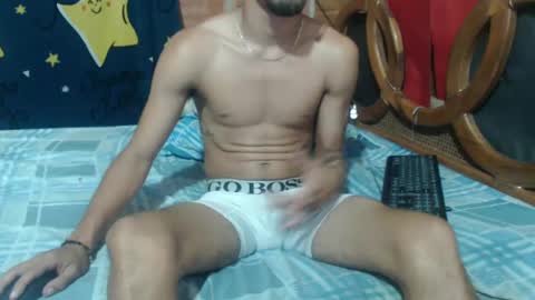 Snapshot of johan_horny_boy chatting on 01/06/25, 04:26 Johan online show from 01/06/25, 04:26