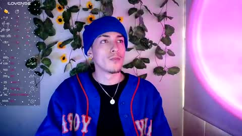 johan_parker222 online show from 09/23/25, 07:39