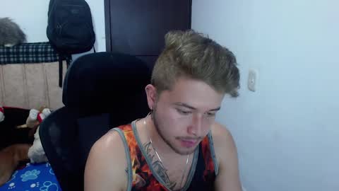 JOHAN independient model online show from 10/02/25, 09:33