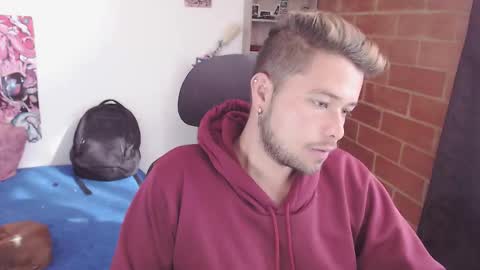 Snapshot of johanleonsweetboy chatting on 01/07/26, 01:35 JOHAN independient model online show from 01/07/26, 01:35