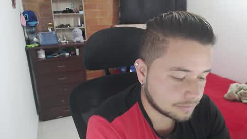 Snapshot of johanleonsweetboy chatting on 02/23/26, 04:26 JOHAN independient model online show from 02/23/26, 04:26