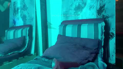 Snapshot of johanna_obey_you chatting on 01/11/25, 02:41 Johanna Sweet online show from 01/11/25, 02:41