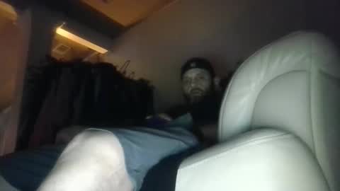 john0131739980 online show from 11/19/25, 12:16